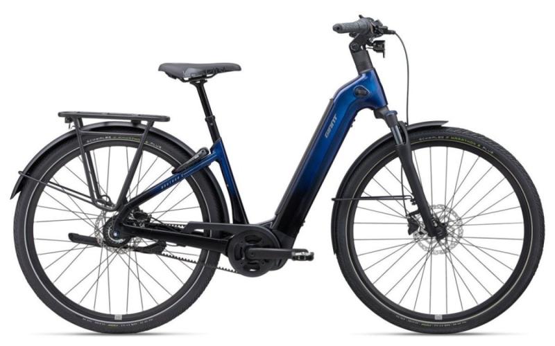 <p>De&nbsp;GIANT AnyTour E+ 3 LST 25 km/h M Eclipse&nbsp;is een comfortabele elektrische stadsfiets met een lage instap, Shimano Nexus 8-speed versnelling en&nbsp;Shimano BR-MT200 hydraulische schijfremmen, ideaal voor dagelijks gebruik en lange ritten.</p>
